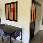 Cosy Et Spacieux En Bord De A Saint-raphael, En Face Du Port Santa-lucia