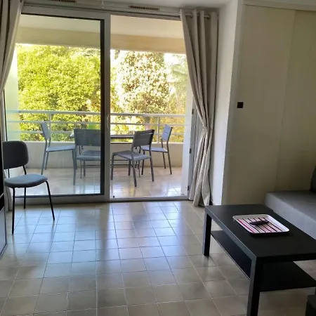 Cosy Et Spacieux En Bord De A Saint-raphael, En Face Du Port Santa-lucia Saint-Raphael (Var)