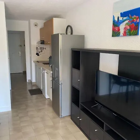 Cosy Et Spacieux En Bord De A Saint-raphael, En Face Du Port Santa-lucia