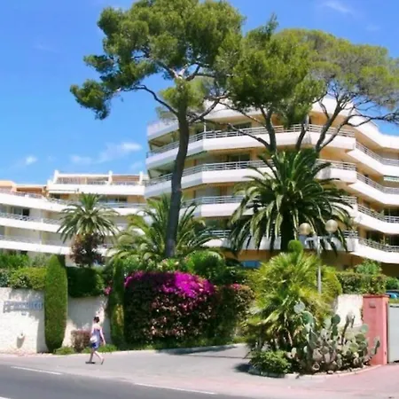 Apartment Cosy Et Spacieux En Bord De A Saint-raphael, En Face Du Port Santa-lucia Saint-Raphael (Var)